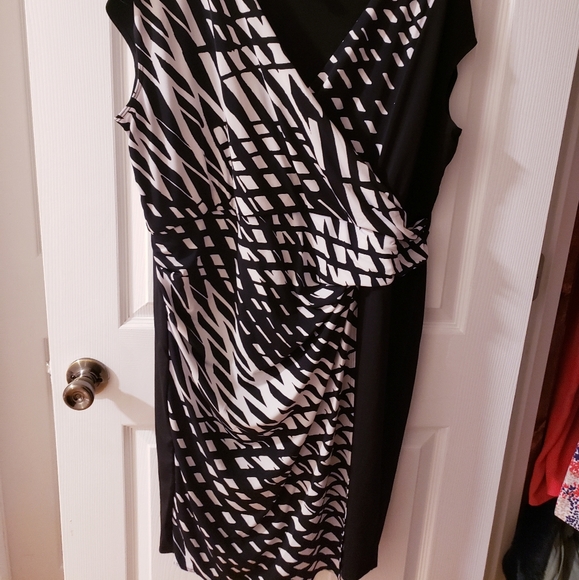 Size 18/20 Lane Bryant Dress - Picture 2 of 7